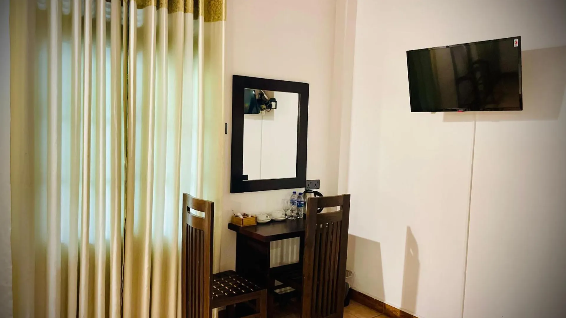 Hotel Grand Casa Kandy 3*,